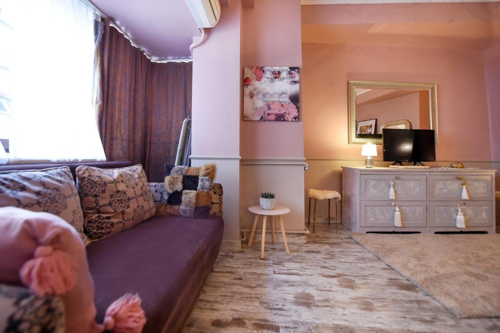 Magic Studio - A Central Fairytale Experience Bucureşti Ngoại thất bức ảnh